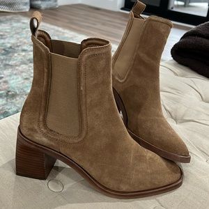 Dolce Vita Women's Iliana Fashion Boot Size 8